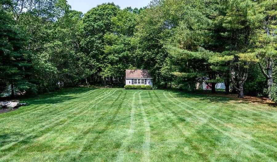 264 Fieldstone Ln, North Kingstown, RI 02874 - 4 Beds, 3 Bath