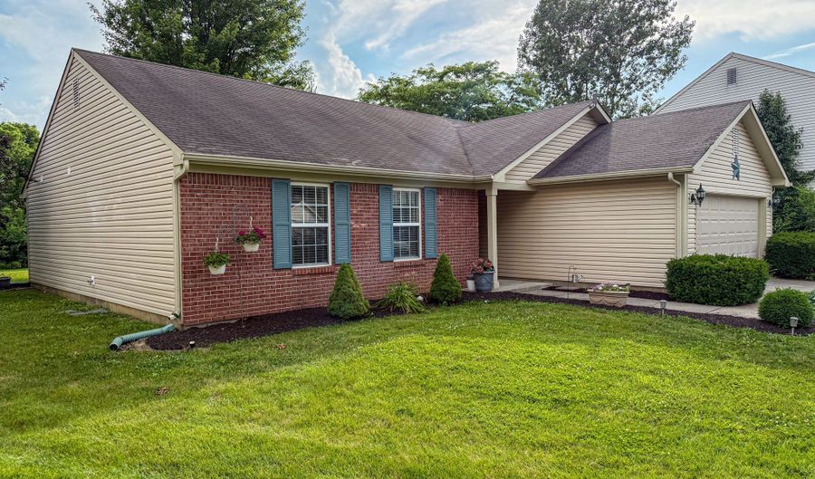 9947 Comb Run Ct, Avon, IN 46123 - 3 Beds, 2 Bath