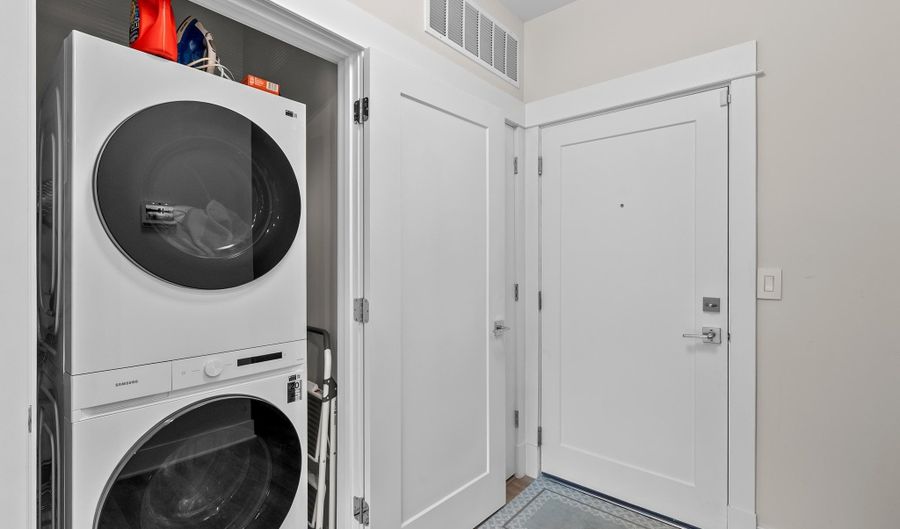 43795 TRANSIT Sq 107, Ashburn, VA 20147 - 1 Beds, 1 Bath