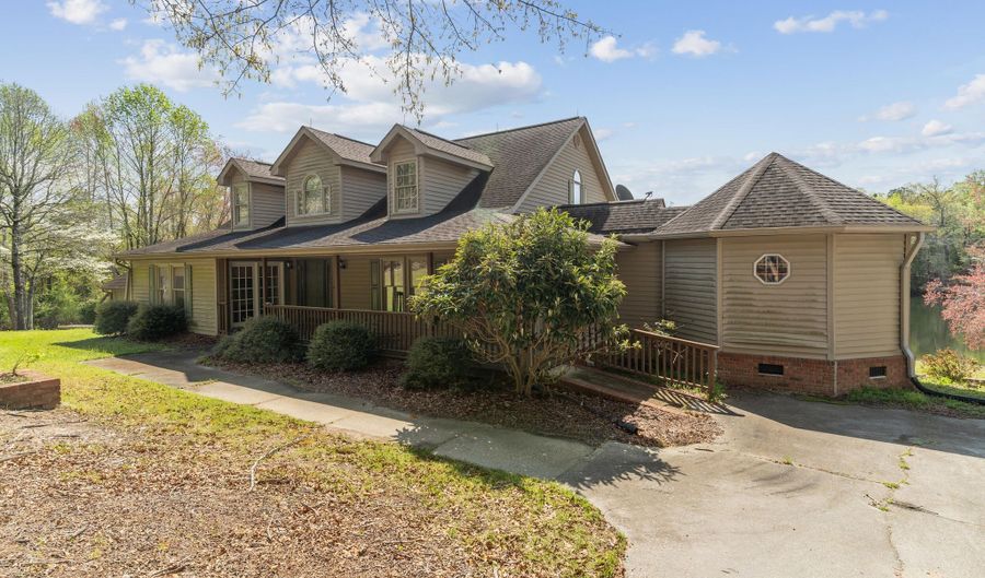 347 FALLAW Rd, Batesburg Leesville, SC 29006 - 4 Beds, 4 Bath
