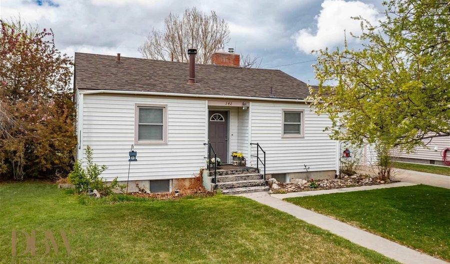 542 S Day St, Powell, WY 82435 - 3 Beds, 1 Bath