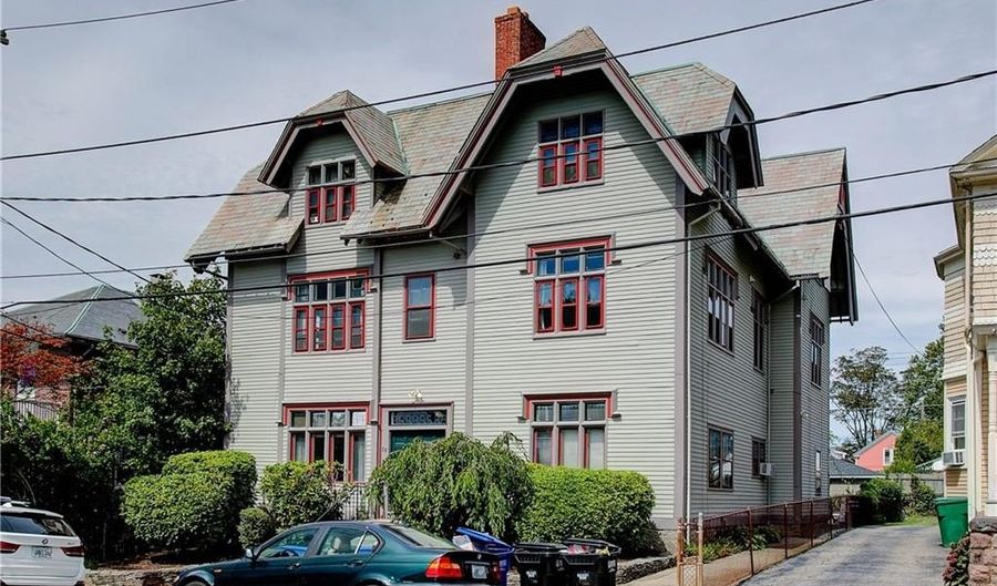 28 Narragansett Ave 1, Newport, RI 02840 - 2 Beds, 1 Bath