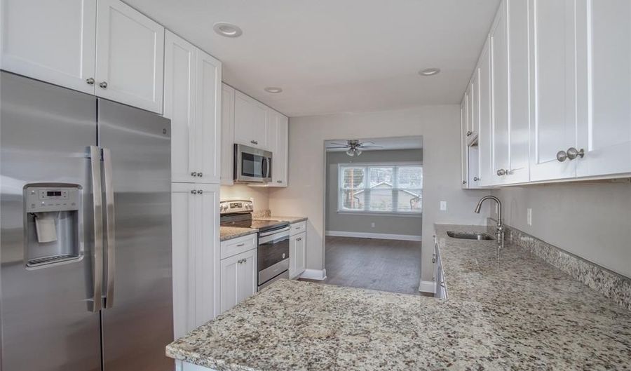 9912 Jan Dr, Affton, MO 63123 - 3 Beds, 3 Bath