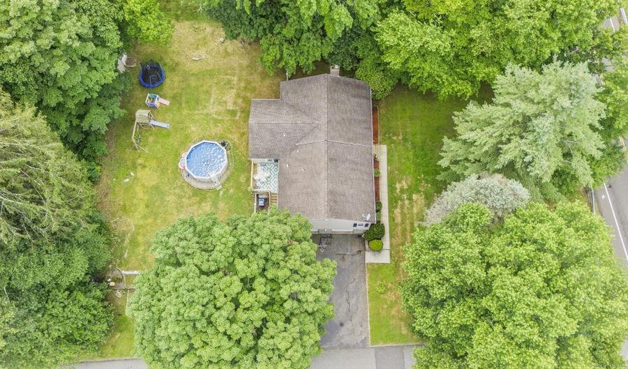 124 Pulaski Hwy, Ansonia, CT 06401 - 3 Beds, 3 Bath