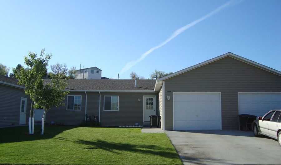 1220 White Water Ave, Cody, WY 82414 - 2 Beds, 1 Bath
