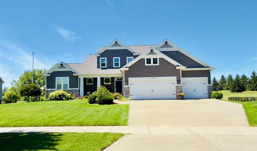 11127 Waterpoint Dr, Allendale, MI 49401 - 5 Beds, 4 Bath