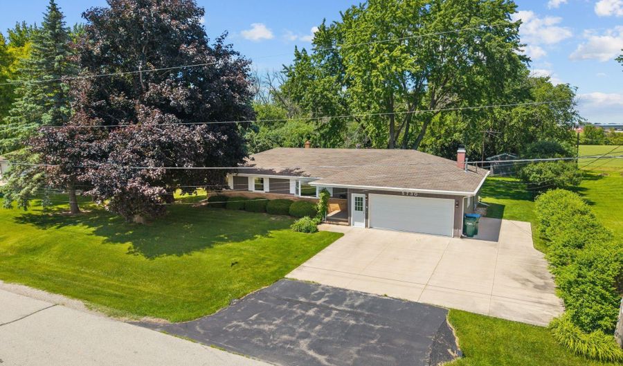 5730 W SANDRA Dr, Appleton, WI 54913 - 3 Beds, 2 Bath