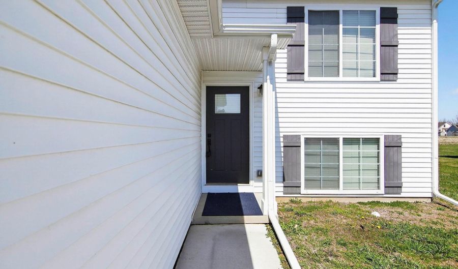 2106 Farm Valley Rd, Adrian, MI 49221 - 3 Beds, 2 Bath