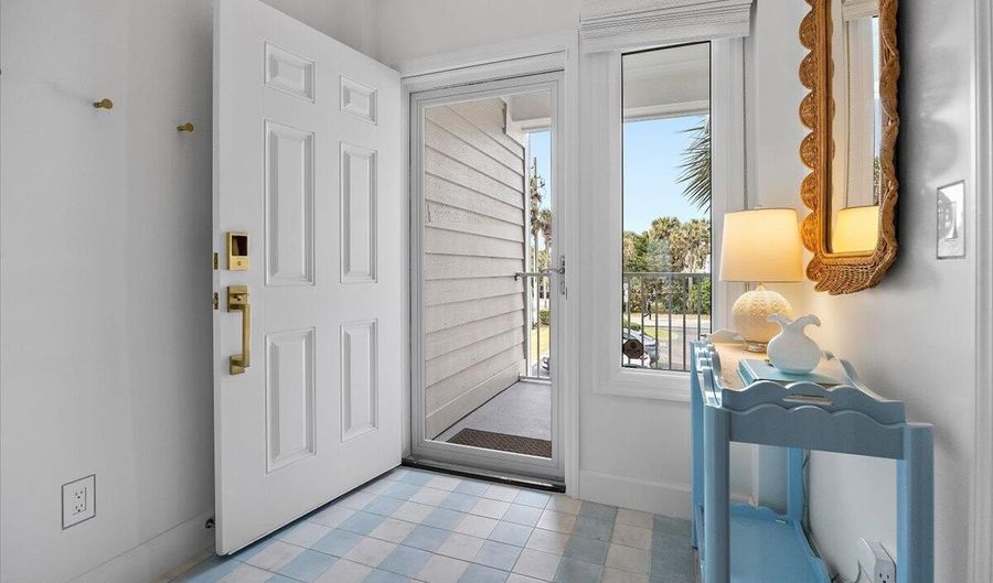 701 BEACH Ave 204, Atlantic Beach, FL 32233 - 3 Beds, 2 Bath