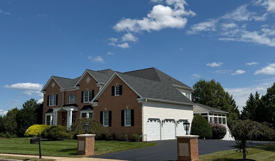 43116 UNISON KNOLL Cir, Ashburn, VA 20148 - 5 Beds, 6 Bath