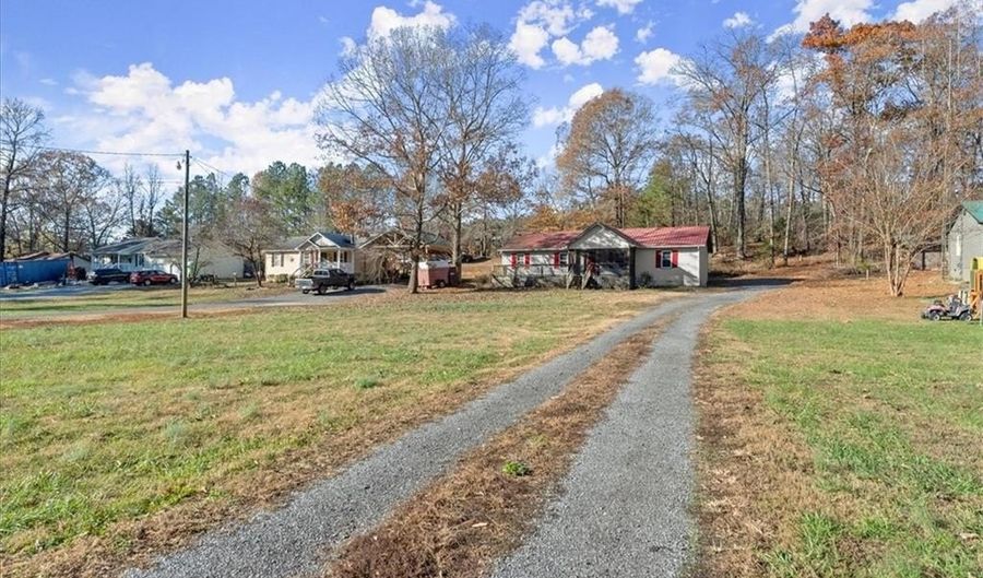 216 Patterson Ln, Adairsville, GA 30103 - 4 Beds, 2 Bath