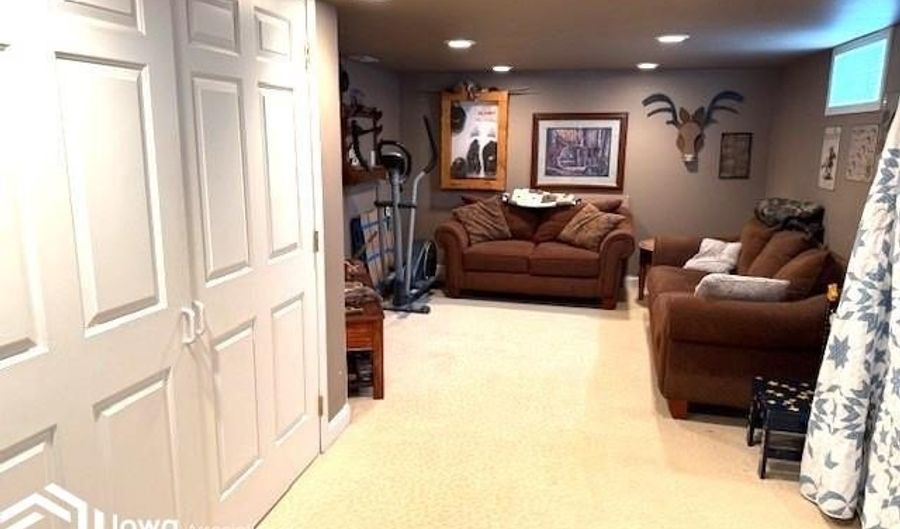 1007 N Minnesota St, Algona, IA 50511 - 4 Beds, 2 Bath