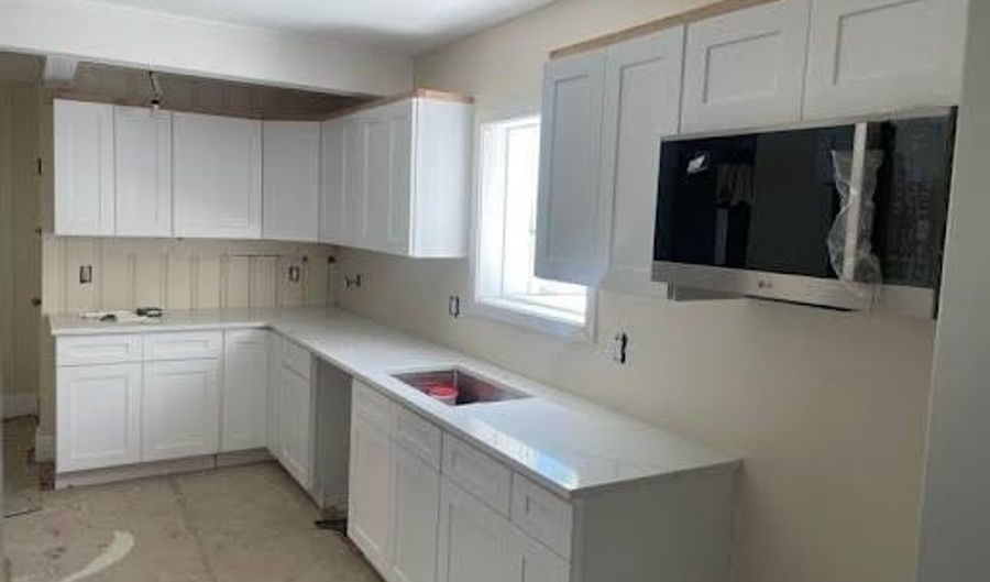 181 Overlook Ave, Belleville, NJ 07109 - 3 Beds, 2 Bath