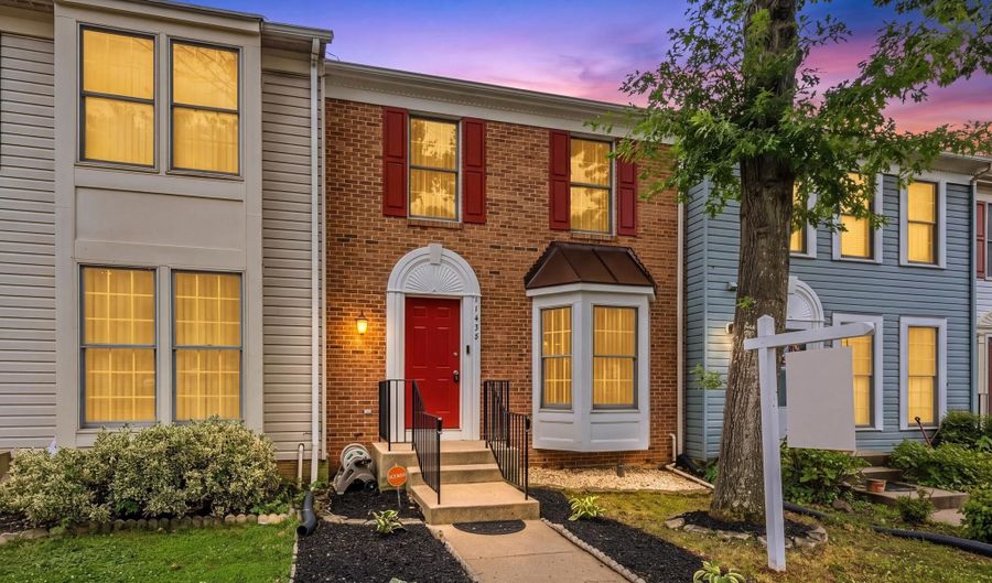 11435 FALCON RIDGE Ct, Beltsville, MD 20705 - 2 Beds, 4 Bath