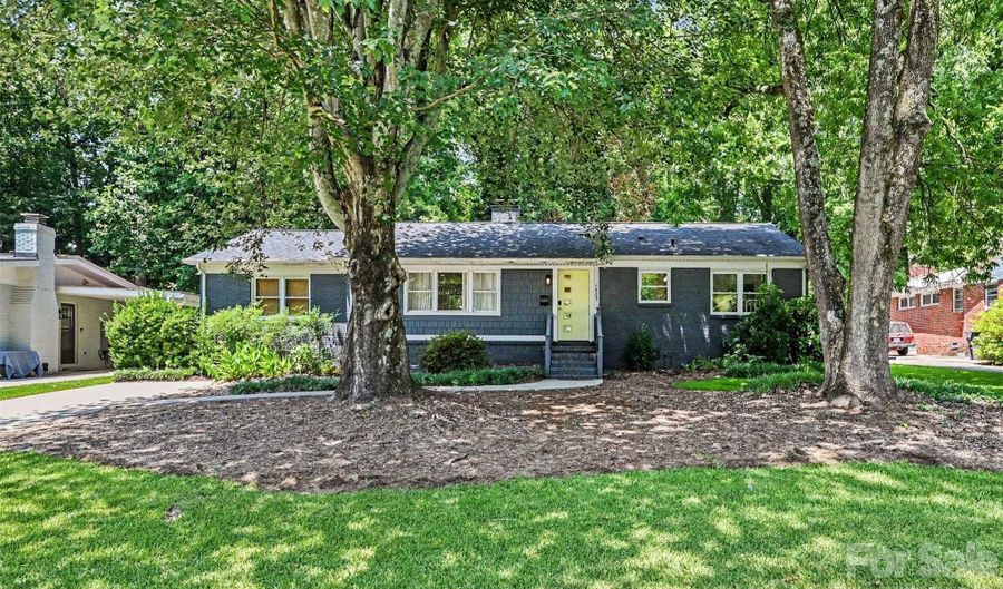 1027 Dresden Dr W, Charlotte, NC 28205 - 3 Beds, 2 Bath