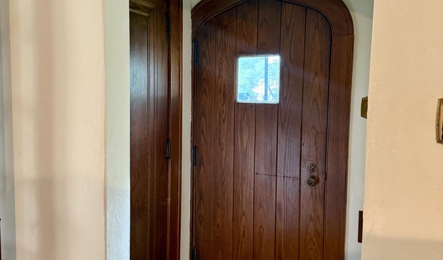 911 Ridgewood Ave, Ames, IA 50010 - 3 Beds, 2 Bath