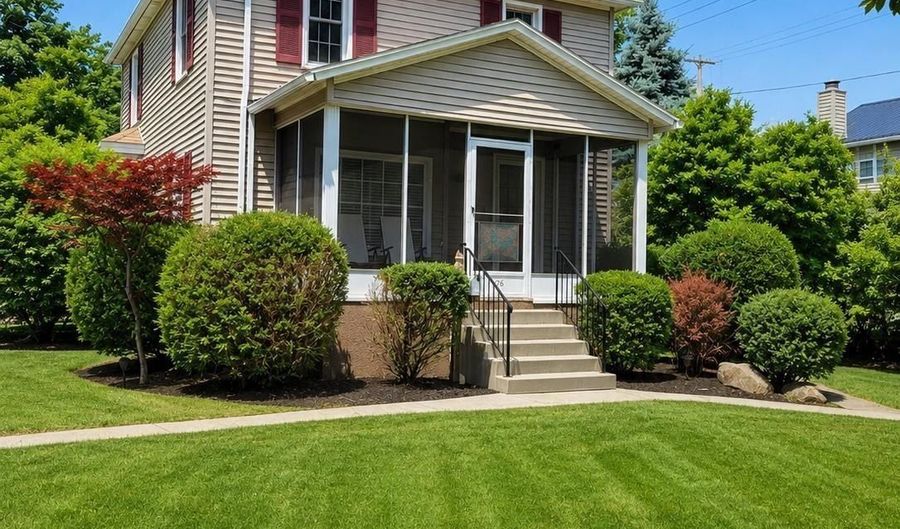 176 S Scott St, Adrian, MI 49221 - 4 Beds, 2 Bath