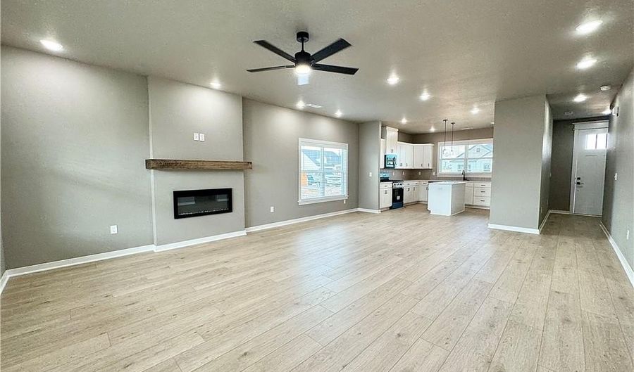 6003 SW Desert Ave, Bentonville, AR 72713 - 4 Beds, 3 Bath