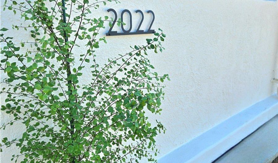 2022 W 75th St, Los Angeles, CA 90047 - 2 Beds, 1 Bath