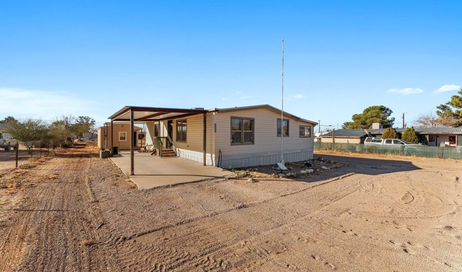 22655 W HENDERSON St, Congress, AZ 85332 - 2 Beds, 2 Bath