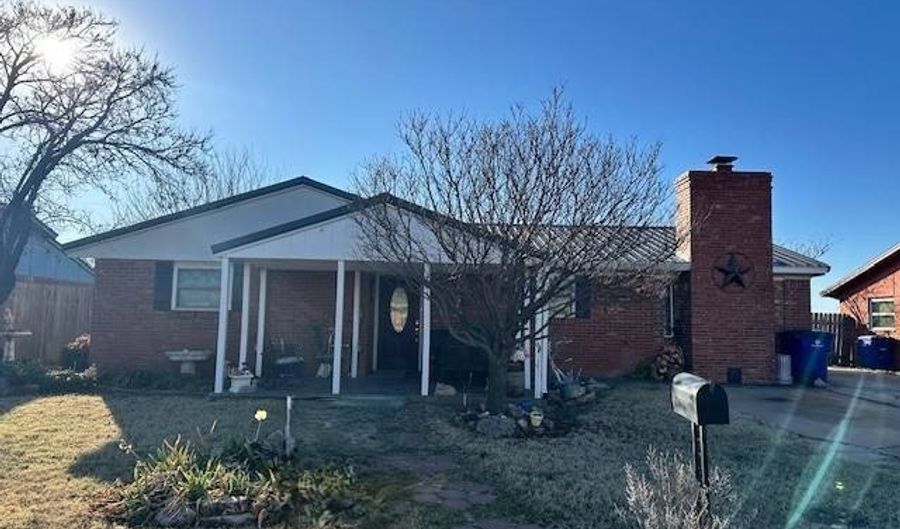 909 Erie St, Alva, OK 73717 - 3 Beds, 2 Bath