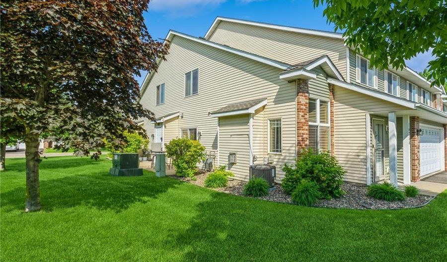 14754 Peridot St NW, Ramsey, MN 55303 - 3 Beds, 2 Bath