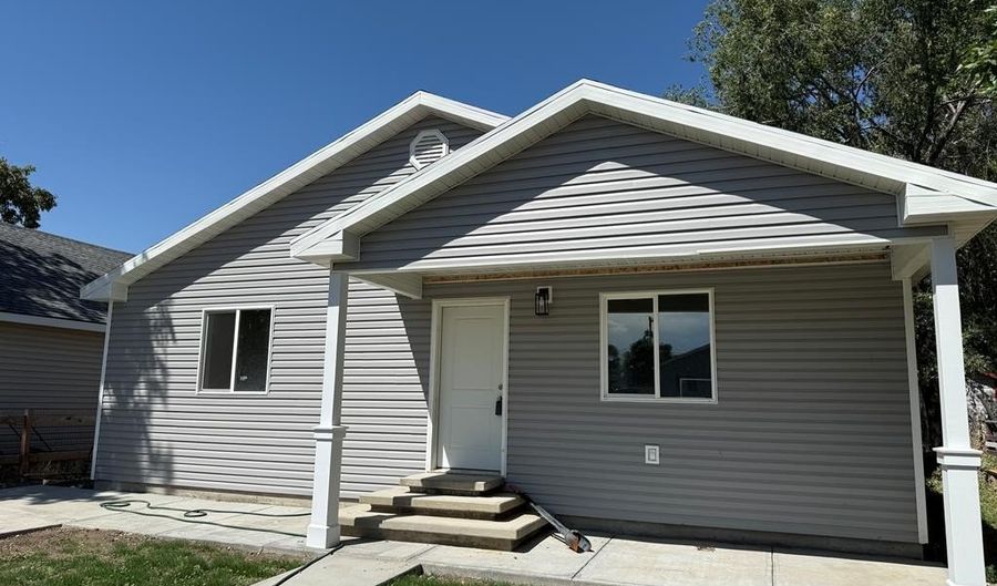 239 Van Buren St, American Falls, ID 83211 - 4 Beds, 2 Bath