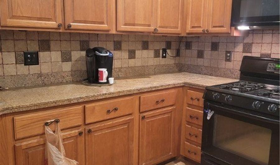 6117 Glenborough St, Las Vegas, NV 89115 - 4 Beds, 3 Bath