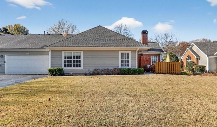 9103 Windrush Ln, Alpharetta, GA 30009 - 2 Beds, 2 Bath