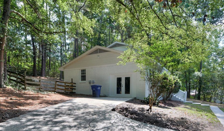 1229 Woodbine Rd, Aiken, SC 29803 - 4 Beds, 3 Bath