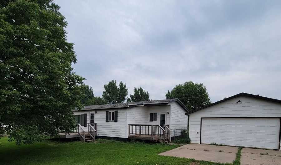 48175 Kim Cir, Brandon, SD 57005 - 3 Beds, 2 Bath