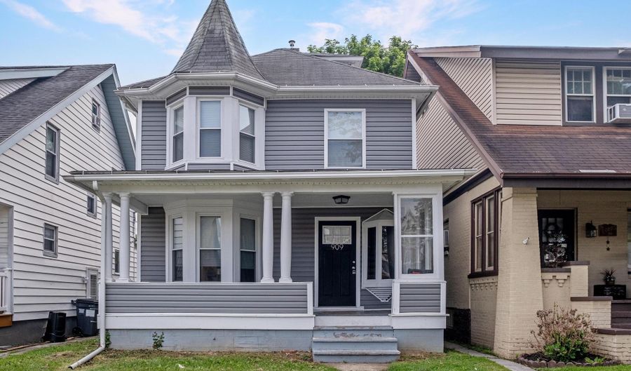 909 Broadway, Altoona, PA 16601 - 3 Beds, 2 Bath
