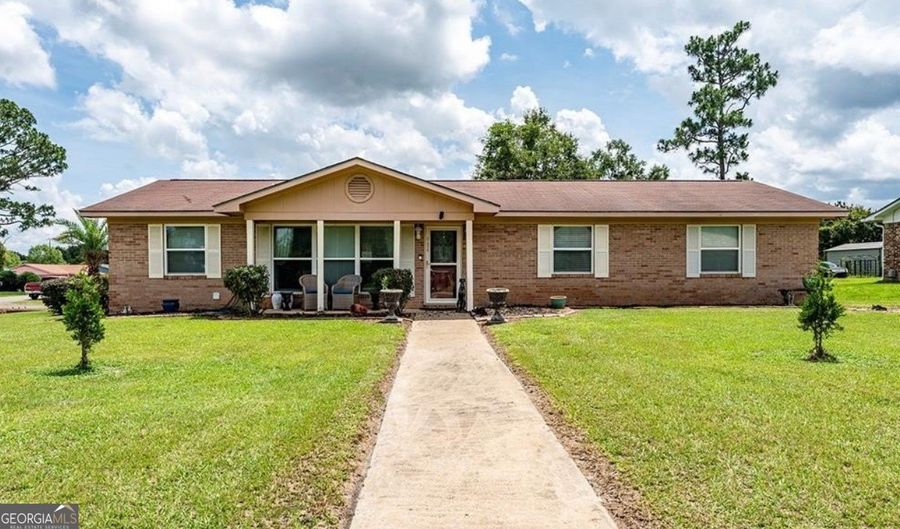 414 Pine Glen Dr, Albany, GA 31705 - 3 Beds, 2 Bath