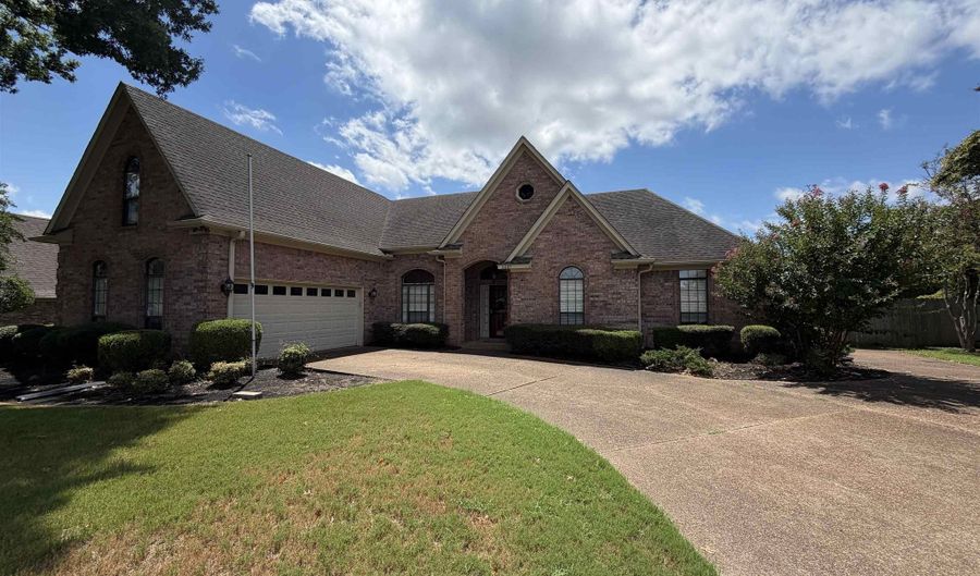 6685 RANER Cv, Bartlett, TN 38002 - 3 Beds, 2 Bath
