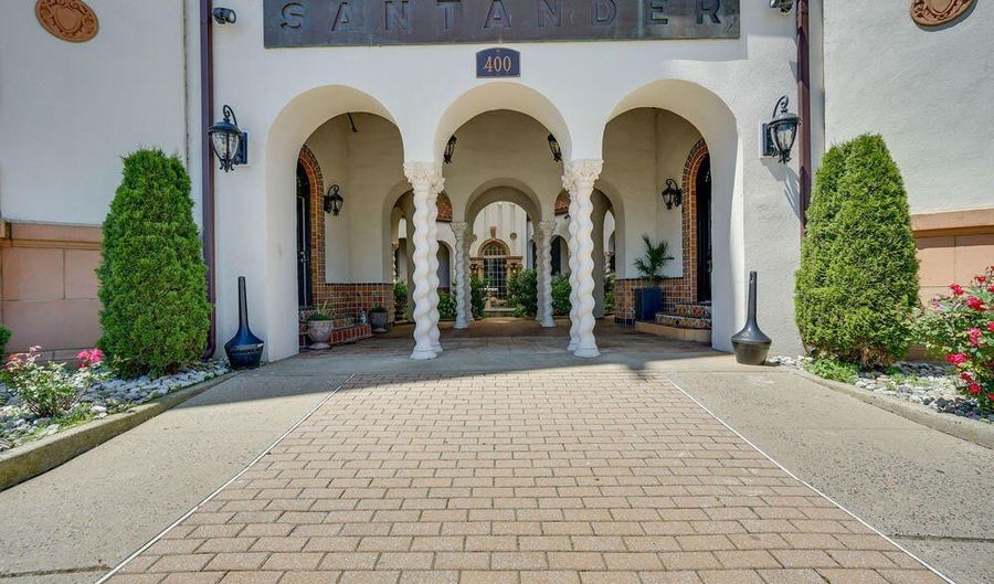 400 Deal Lake Dr 8F, Asbury Park, NJ 07712 - 2 Beds, 2 Bath