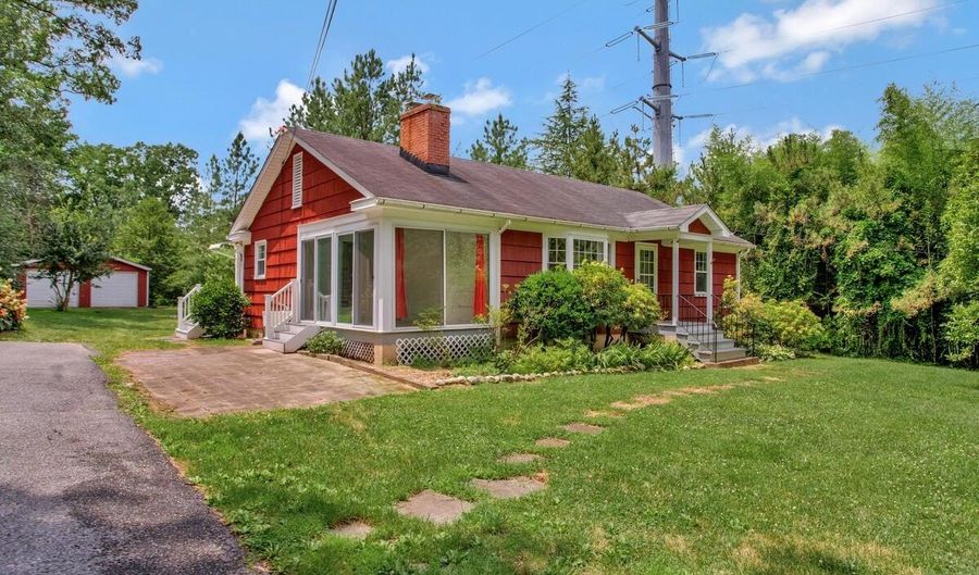 4901 DENIM Rd, Beltsville, MD 20705 - 3 Beds, 2 Bath
