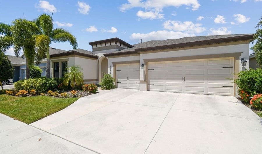 6442 MAIDEN SEA Dr, Apollo Beach, FL 33572 - 5 Beds, 3 Bath