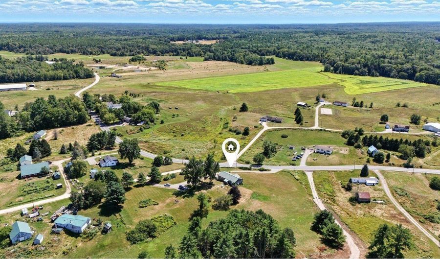 233 Curtis Rd, Arundel, ME 04046 - 3 Beds, 2 Bath