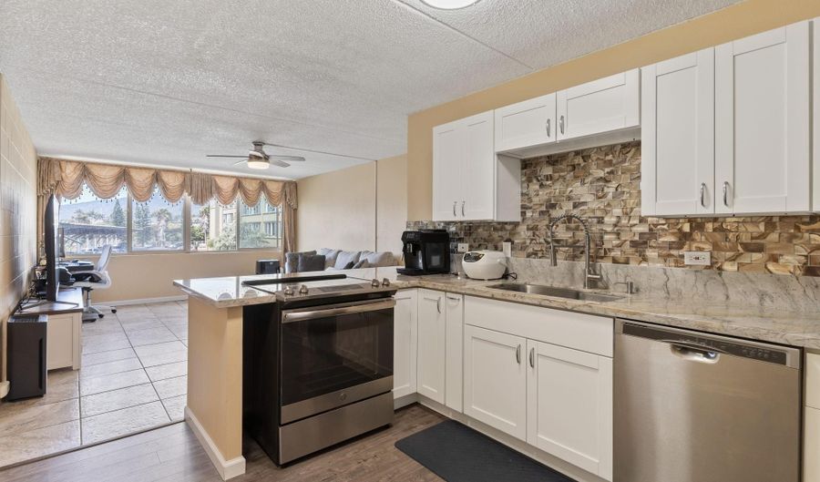 111 KAHULUI BEACH Rd A203, Kahului, HI 96732 - 2 Beds, 2 Bath