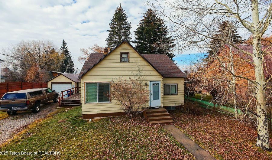 366 ADAMS St, Afton, WY 83110 - 3 Beds, 1 Bath