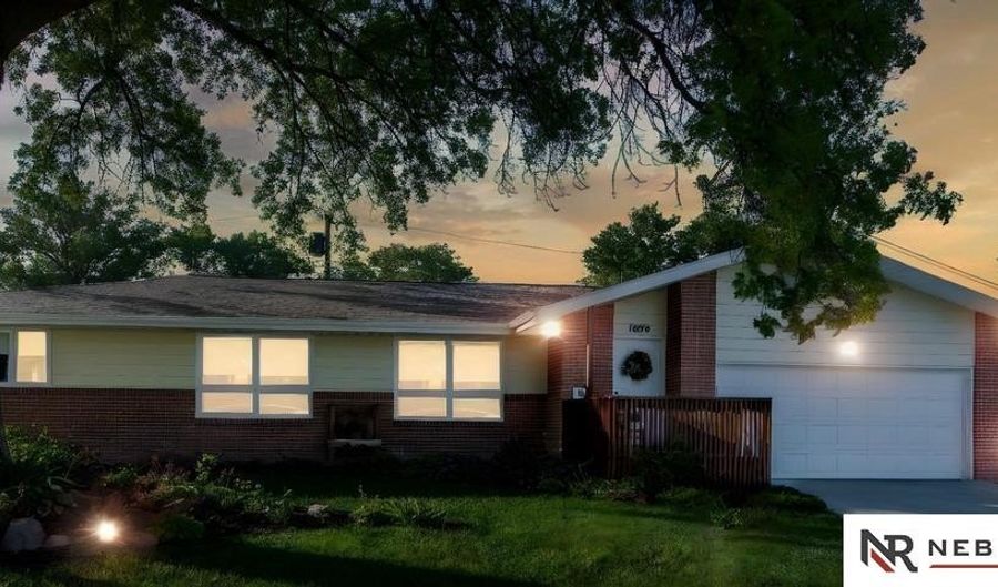 1828 William Dr, Beatrice, NE 68310 - 4 Beds, 2 Bath