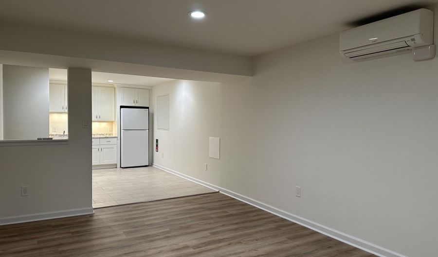 43397 CLOVERKNOLL Ct, Ashburn, VA 20147 - 1 Beds, 1 Bath