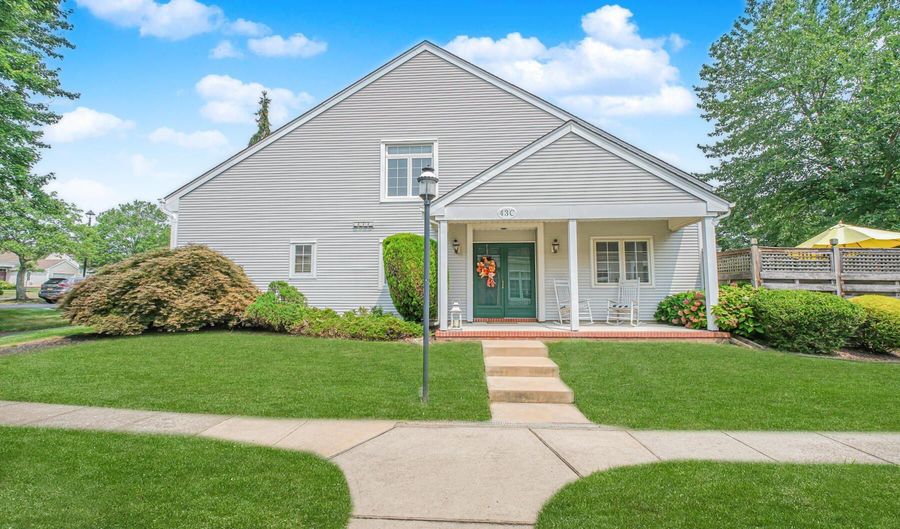 43 C Winthrop Rd, Monroe, NJ 08831 - 2 Beds, 3 Bath
