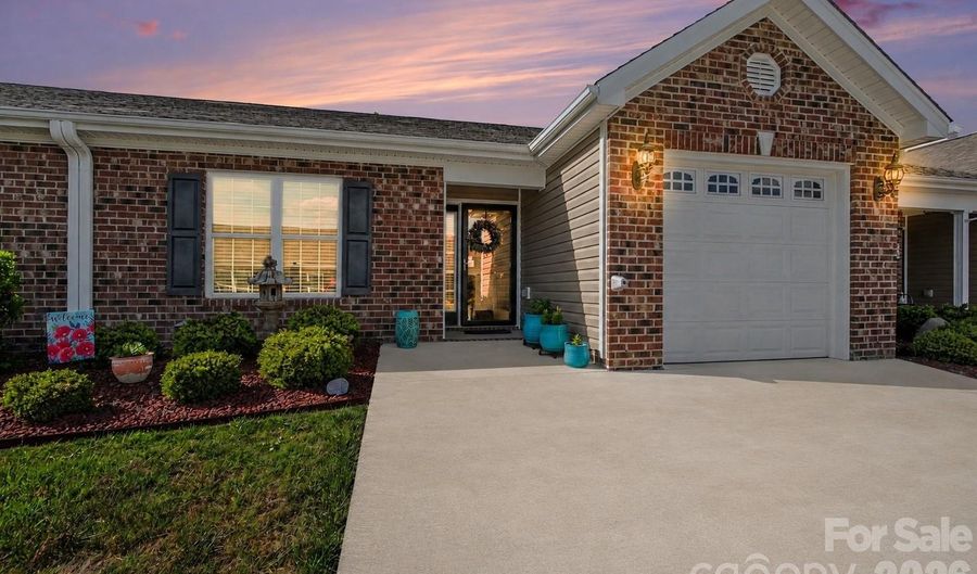 105 Oak Ridge Dr, Archdale, NC 27263 - 2 Beds, 2 Bath