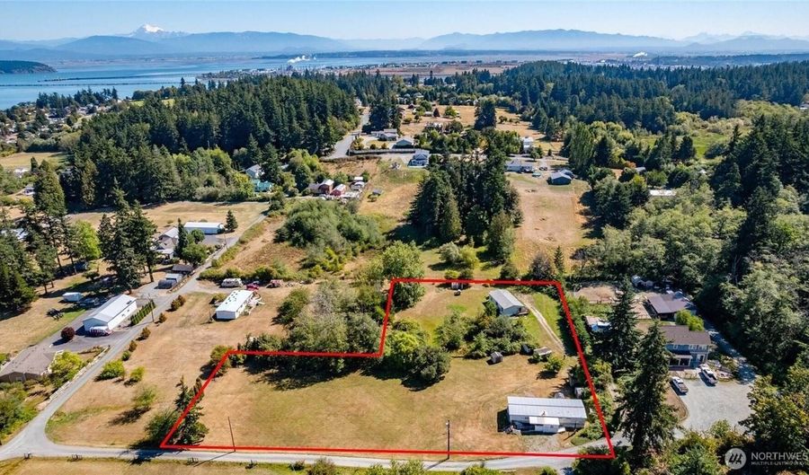 5824 Haddon Ln, Anacortes, WA 98221 - 2 Beds, 2 Bath