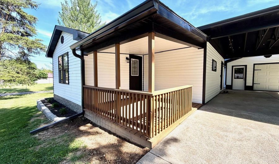 1802 27th St, Bedford, IN 47421 - 3 Beds, 2 Bath