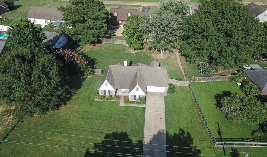 298 ANITA, Atoka, TN 38004 - 4 Beds, 3 Bath