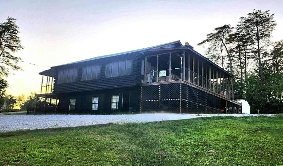 272 Marshall Stearns Rd, Albany, KY 42602 - 3 Beds, 3 Bath