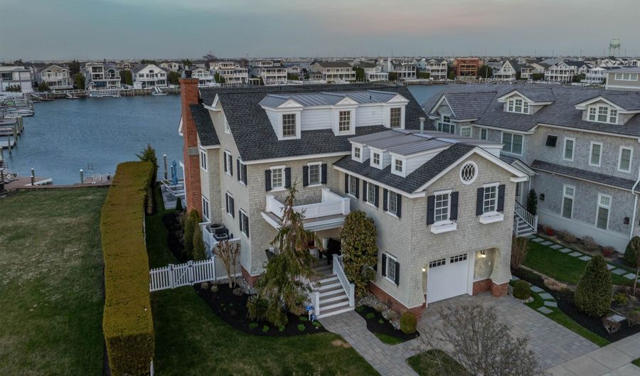 19 Sea Gull Dr, Avalon, NJ 08202 - 5 Beds, 5 Bath