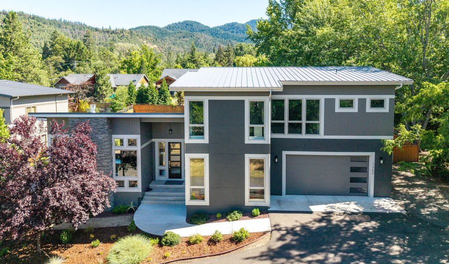 1369 Tolman Creek Rd, Ashland, OR 97520 - 4 Beds, 3 Bath